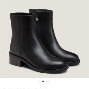 Stuart Weitzman Black Chelsea Boots NWT 7.5